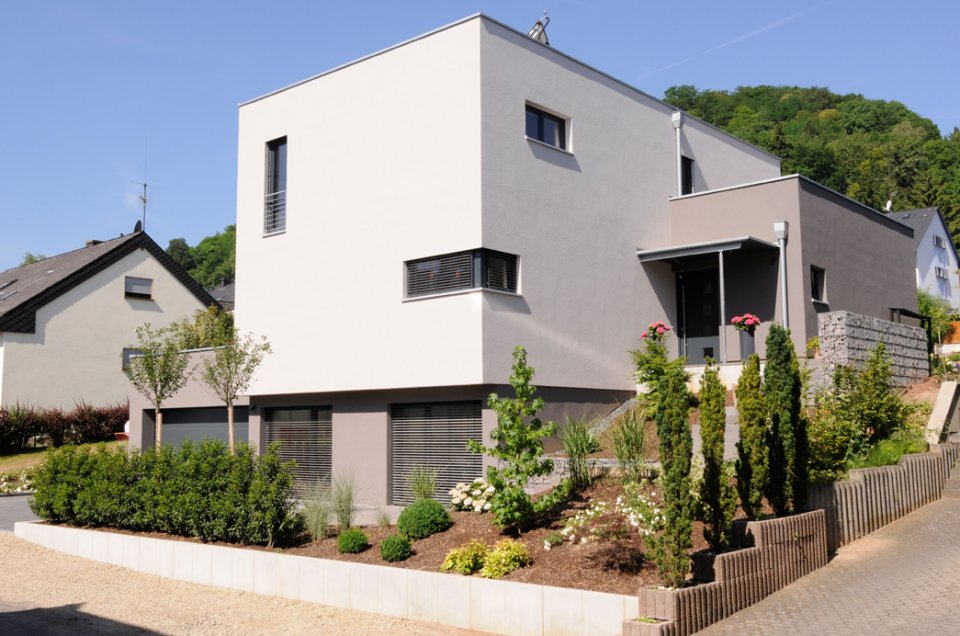 Neubau Einfamilienholzhaus im Bauhausstil