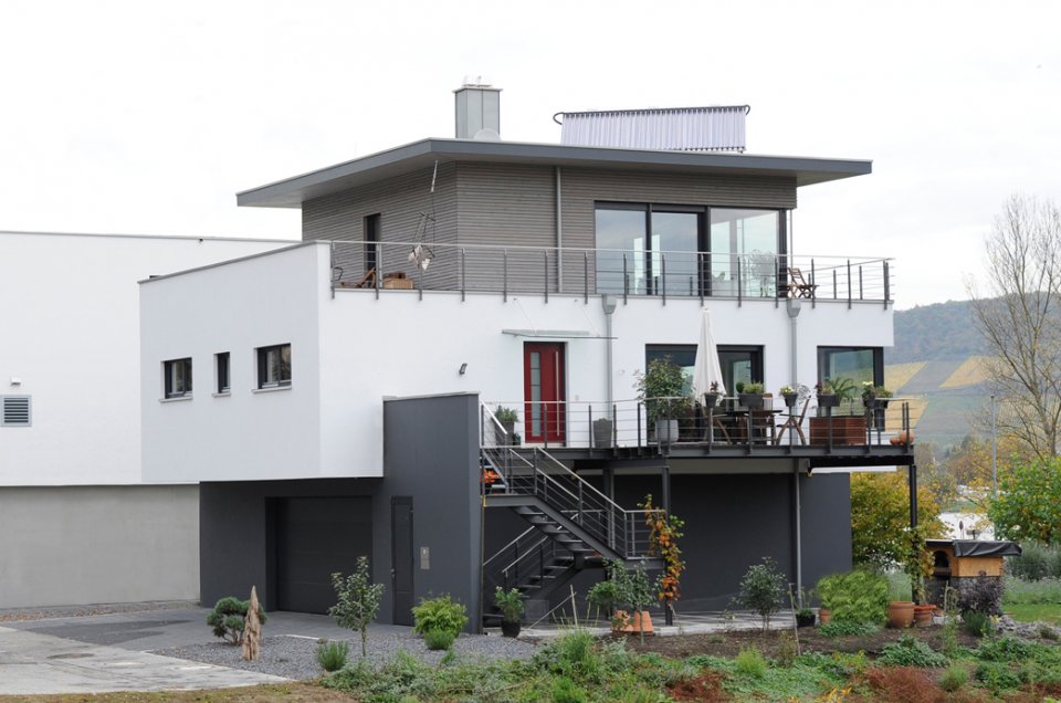 Neubau Einfamilienholzhaus im Bauhausstil