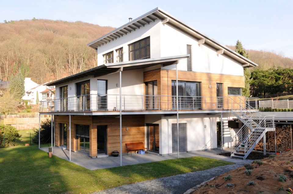 Neubau Einfamilienholzhaus mit Aussicht ins Grüne